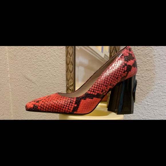 Roberto Cavalli size 7 red snake skin. - Picture 6 of 12